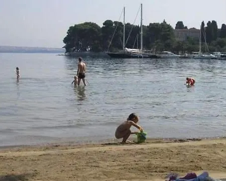 Kuca Za Odmor Marina Sutomiscica