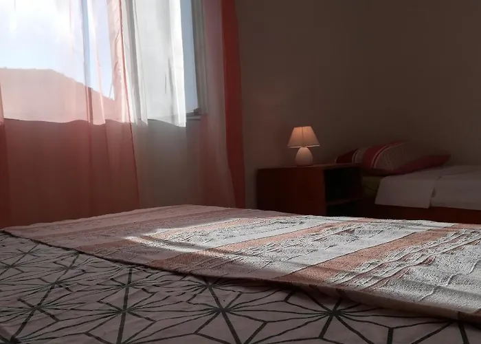 Kuca Za Odmor Marina Sutomiscica